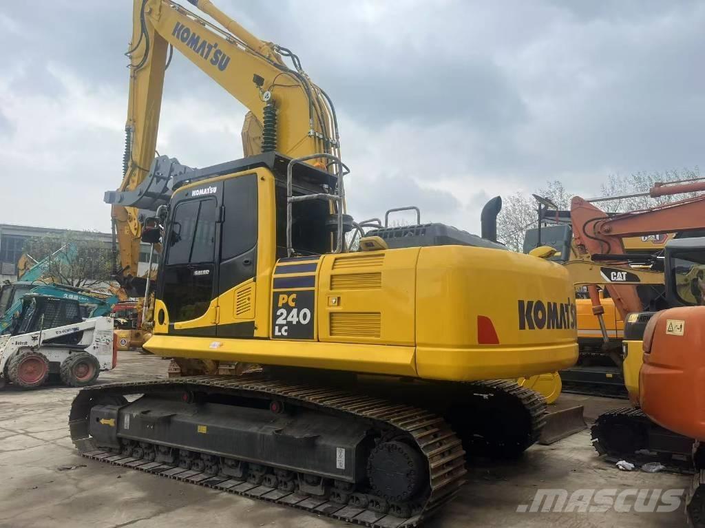 Komatsu PC 240 Koparki gąsienicowe