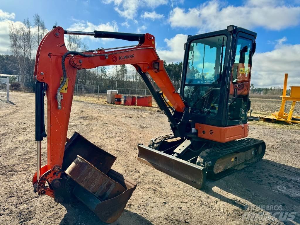 Hitachi ZX 26 U-6 Minikoparki