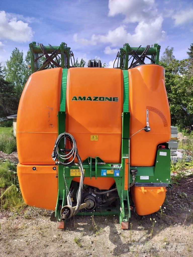 Amazone UF 1801 Zamontowane opryskiwacze