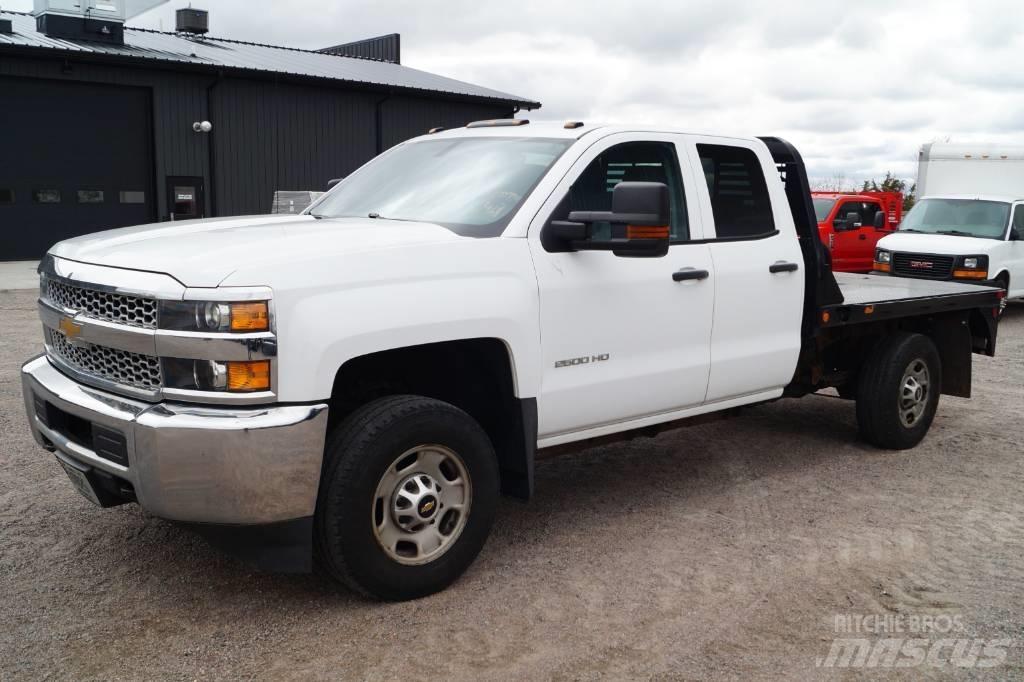 Chevrolet 2500 HD Ciężarówki typu Platforma / Skrzynia