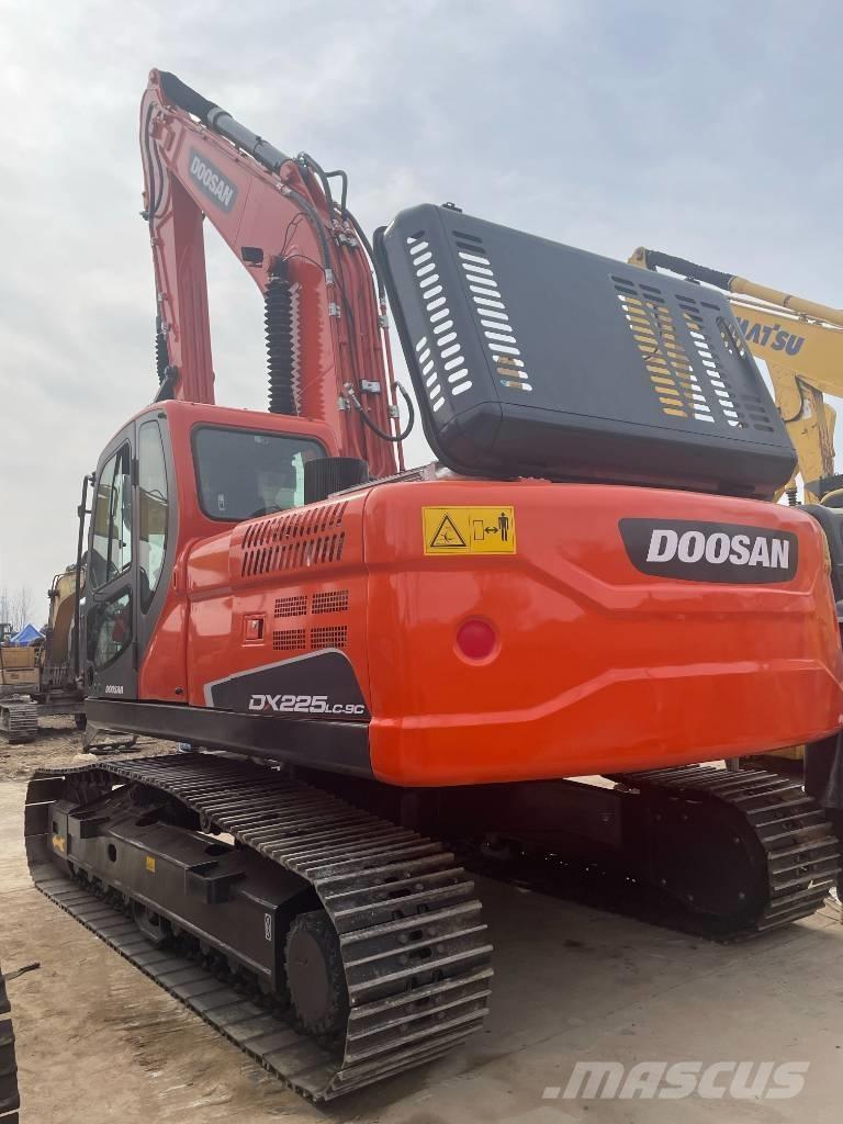 Doosan DX 220 LC-9C Koparki gąsienicowe