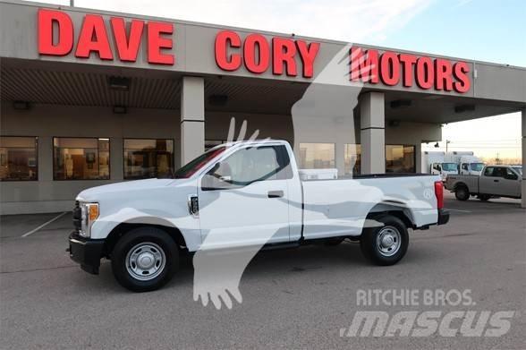 Ford F250 SD Maszyny budowlane - Inne