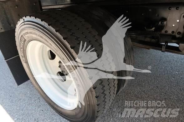 Isuzu NRR Maszyny budowlane - Inne