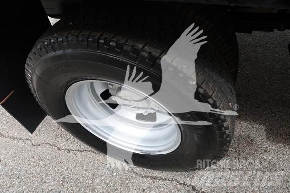 RAM 3500 HD Ciężarówki typu Platforma / Skrzynia