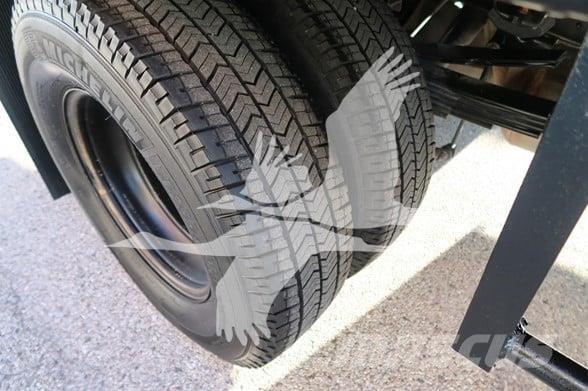 RAM 3500 HD Ciężarówki typu Platforma / Skrzynia