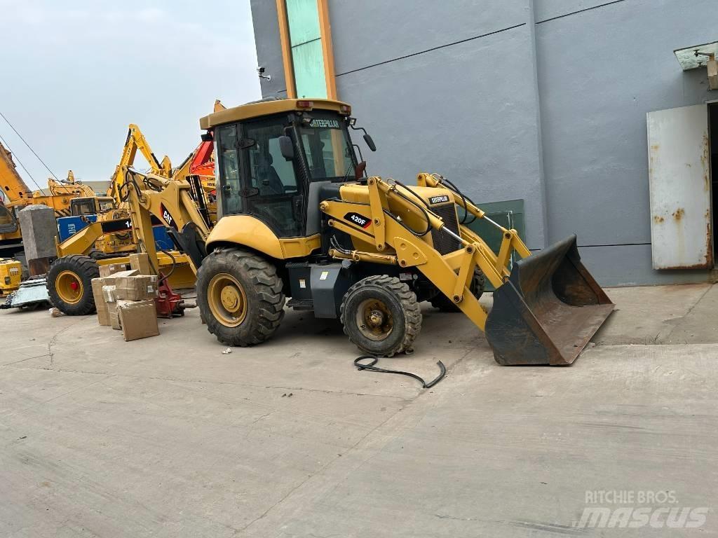 CAT 420 F Koparko-ładowarki