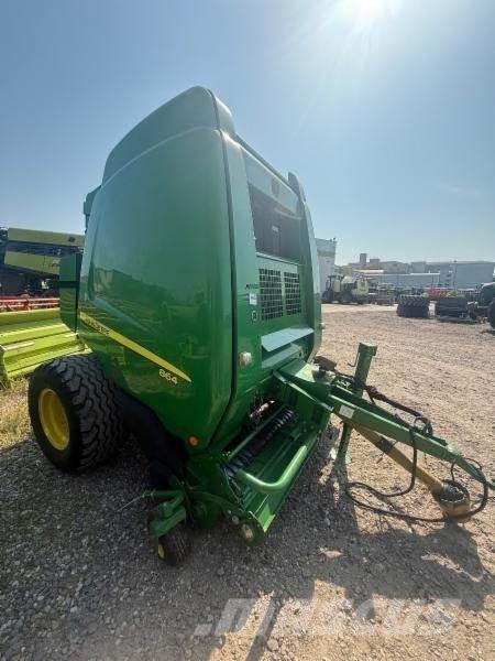 John Deere 864 Prasy zwijające