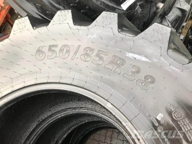 BKT 650/85R38 Opony, koła i felgi