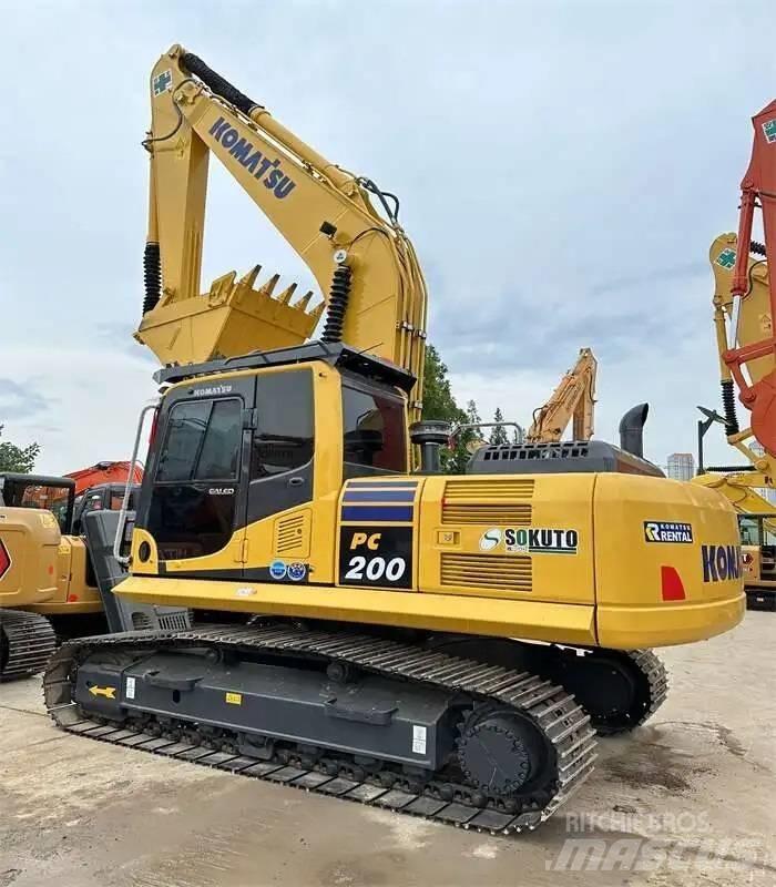 Komatsu PC 200-8 Koparki gąsienicowe