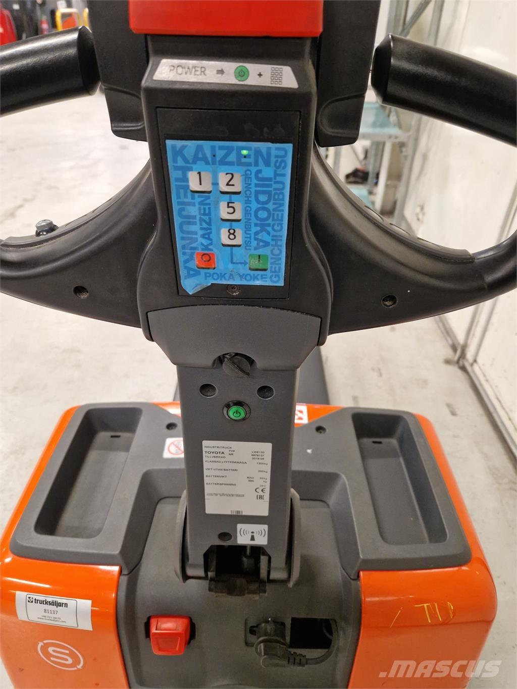 Toyota LWE130 Wózki widłowe unoszące z dyszlem