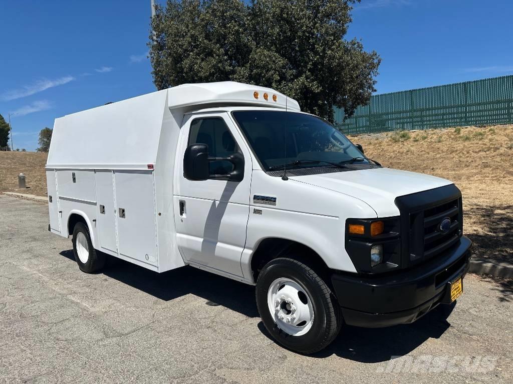Ford Econoline E-350 Pick-upy / Pojazdy z otwieranymi burtami