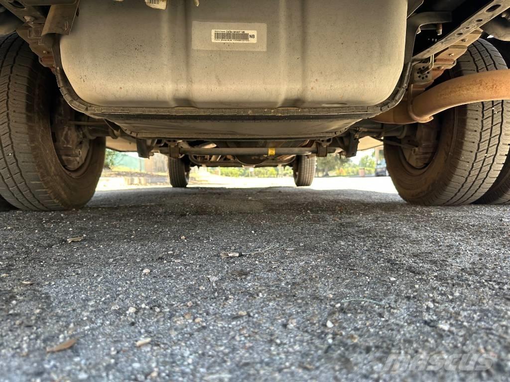 Ford Econoline E-350 Pick-upy / Pojazdy z otwieranymi burtami