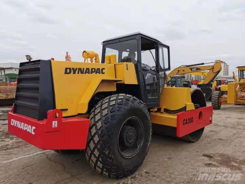 Dynapac CA 30 D Walce jednobębnowe