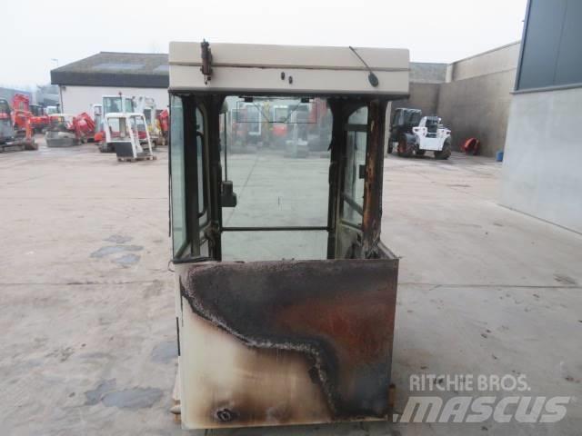 Schaeff HML 22 Kabiny i wnętrze