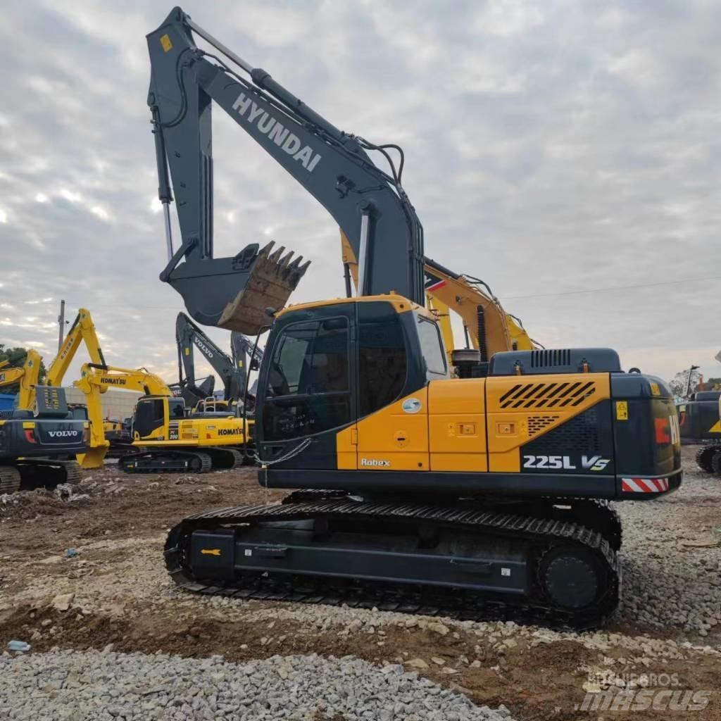 Hyundai 225VS Koparki gąsienicowe