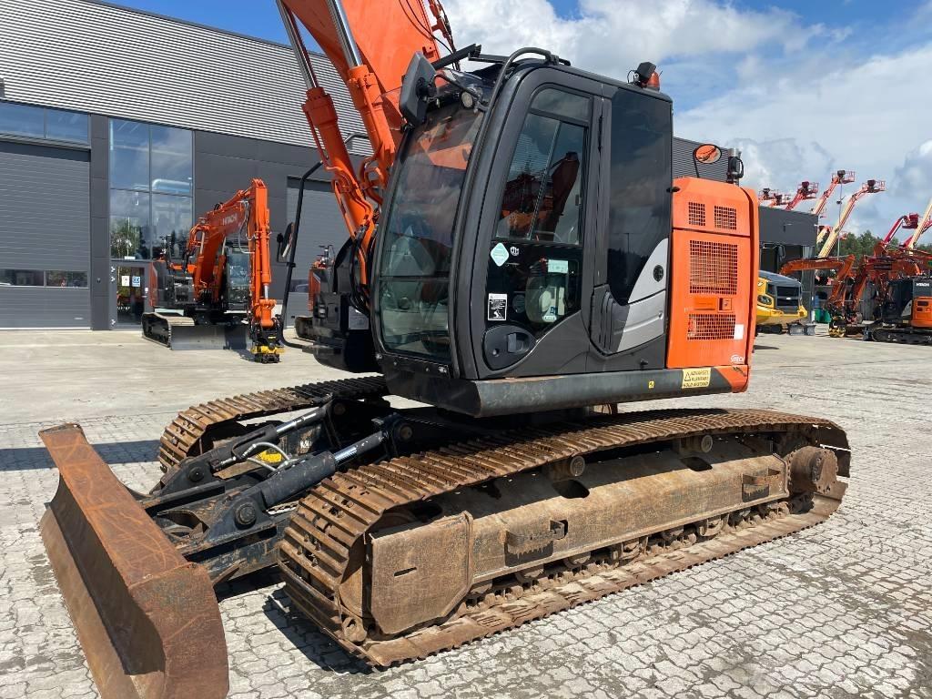 Hitachi ZX225USLC-5 Koparki gąsienicowe