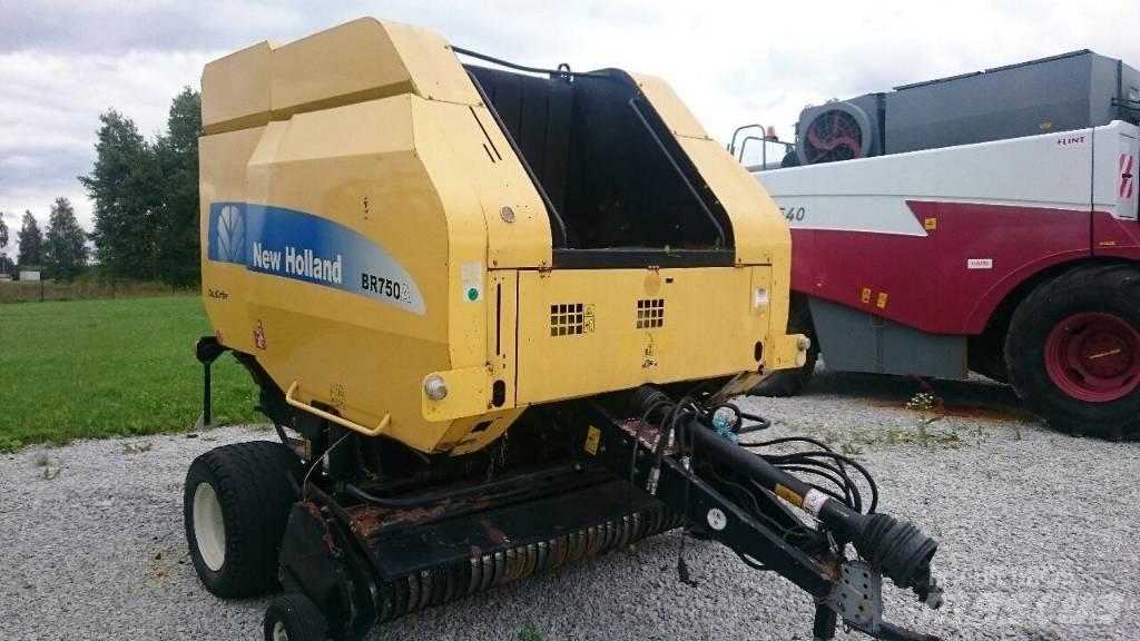 New Holland BR750A Prasy zwijające
