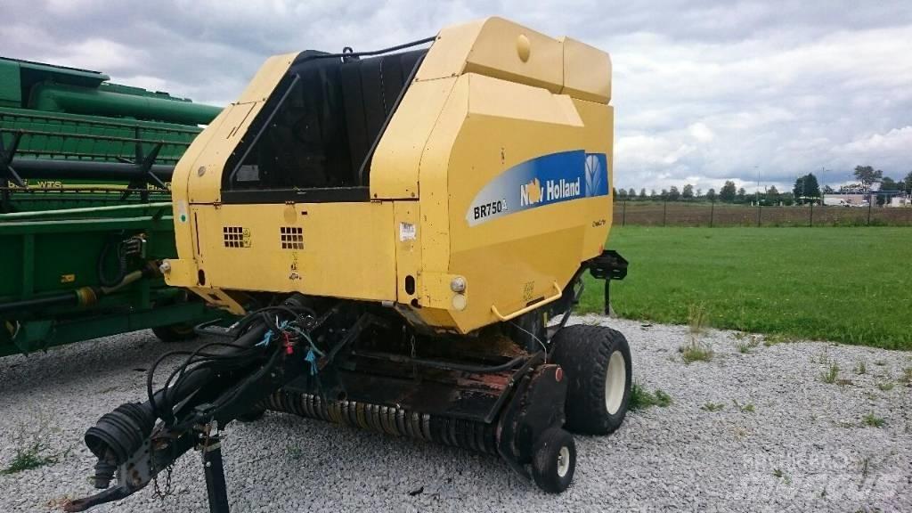 New Holland BR750A Prasy zwijające