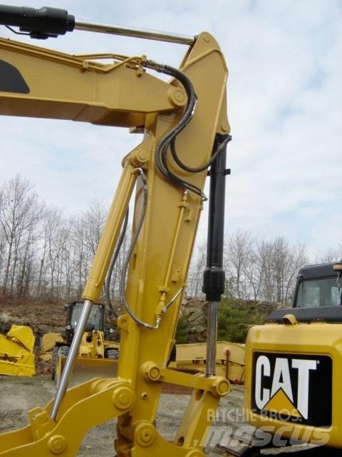 CAT 311F Koparki gąsienicowe