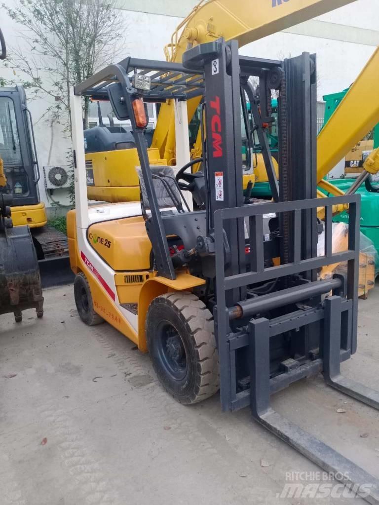 TCM FD 25 Wózki Diesla