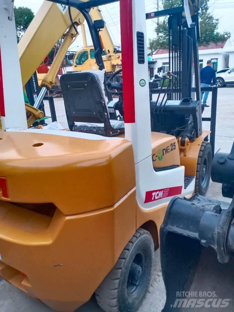 TCM FD 25 Wózki Diesla