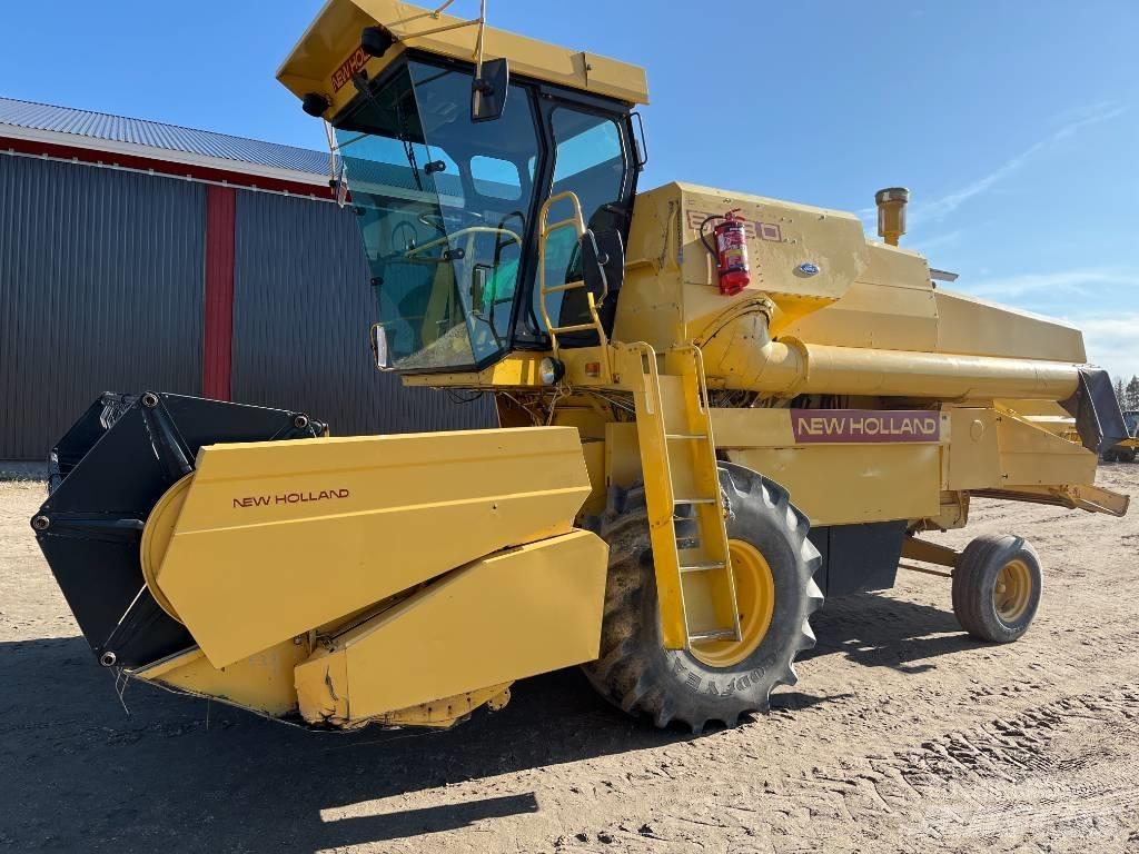 New Holland 8030 12´ Kombajny zbożowe