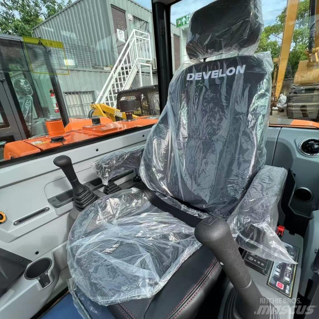 Develon DX60D Minikoparki