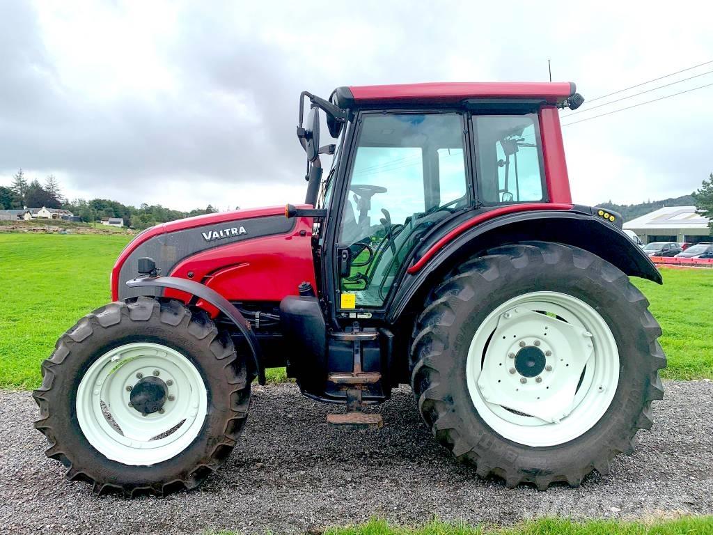 Valtra N101 Tractor Traktory leśne