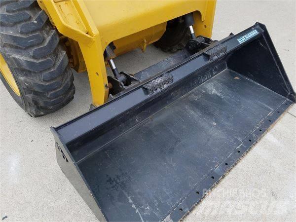 CAT 272 D Ładowarki burtowe