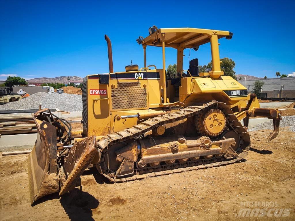 CAT D 6 M XL Spycharki gąsienicowe