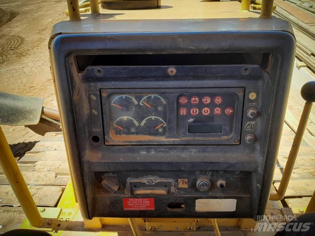 CAT D 6 M XL Spycharki gąsienicowe