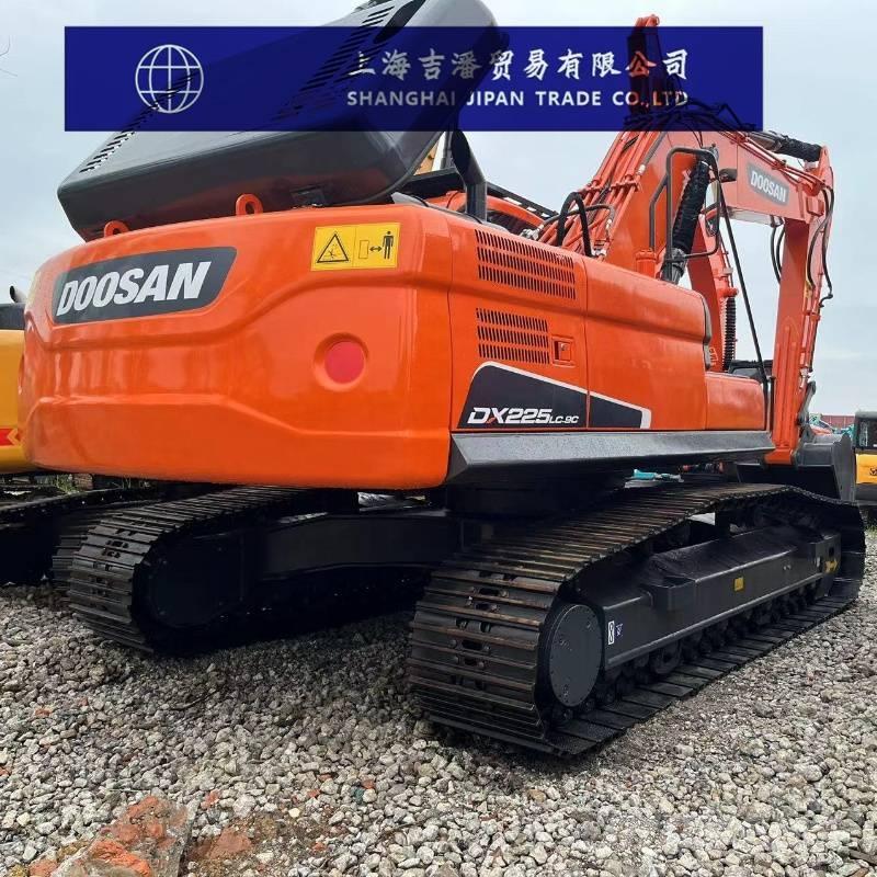 Doosan DX 225 Koparki gąsienicowe