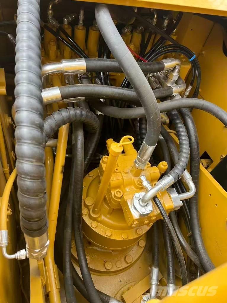 CAT 320 D2L Koparki gąsienicowe