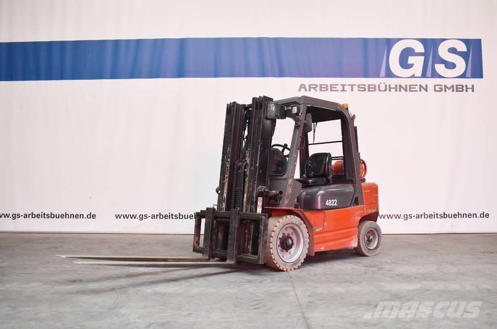 Manitou CG 30 P Wózki LPG
