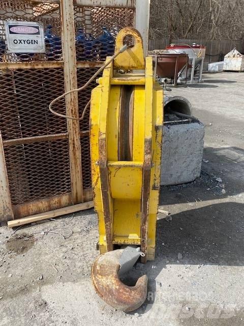 Liebherr HS 885 HD Żurawie gąsienicowe