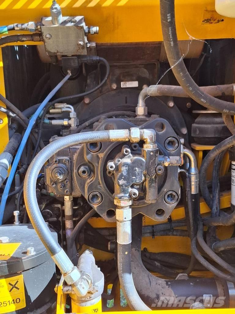 JCB JS 220 LC Koparki gąsienicowe