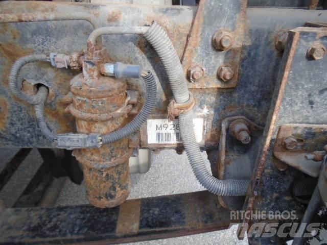 Freightliner M 106 Samochody ciężarowe ze skrzynią zamkniętą