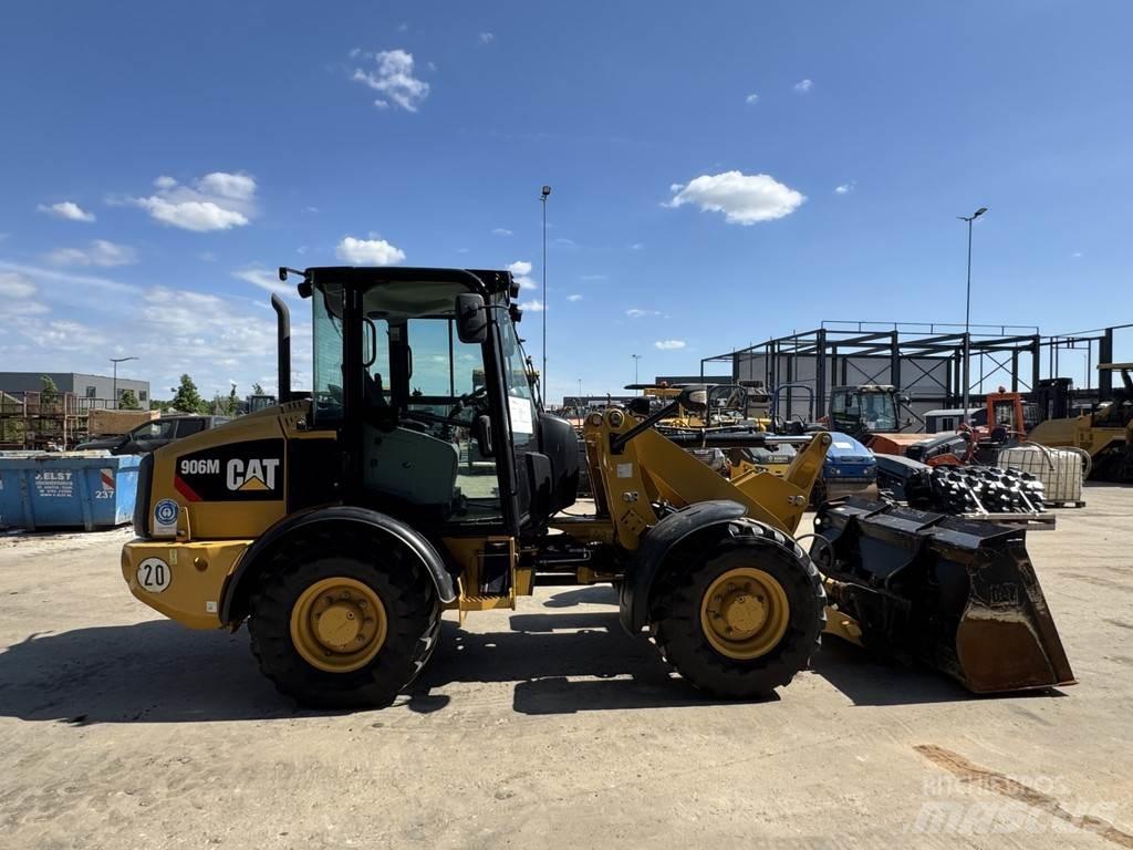 CAT 906M Ładowarki kołowe