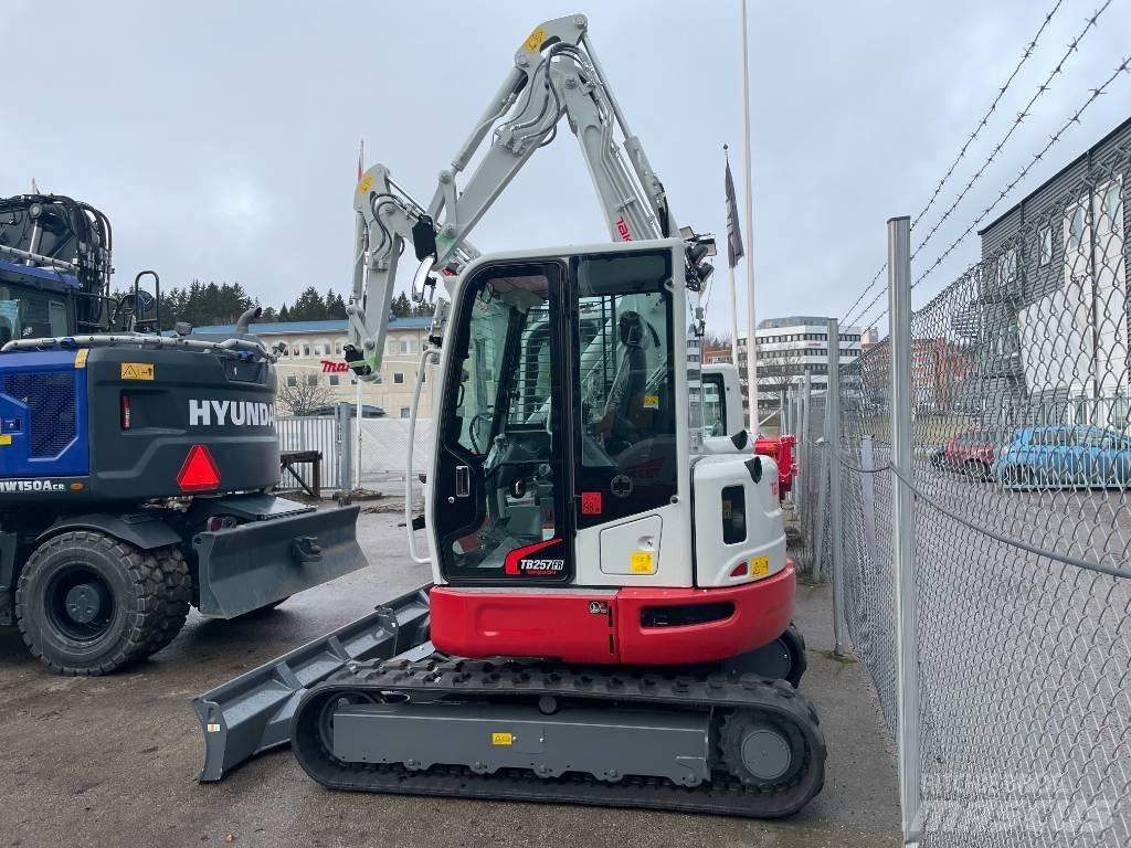 Takeuchi TB 257 FR Minikoparki