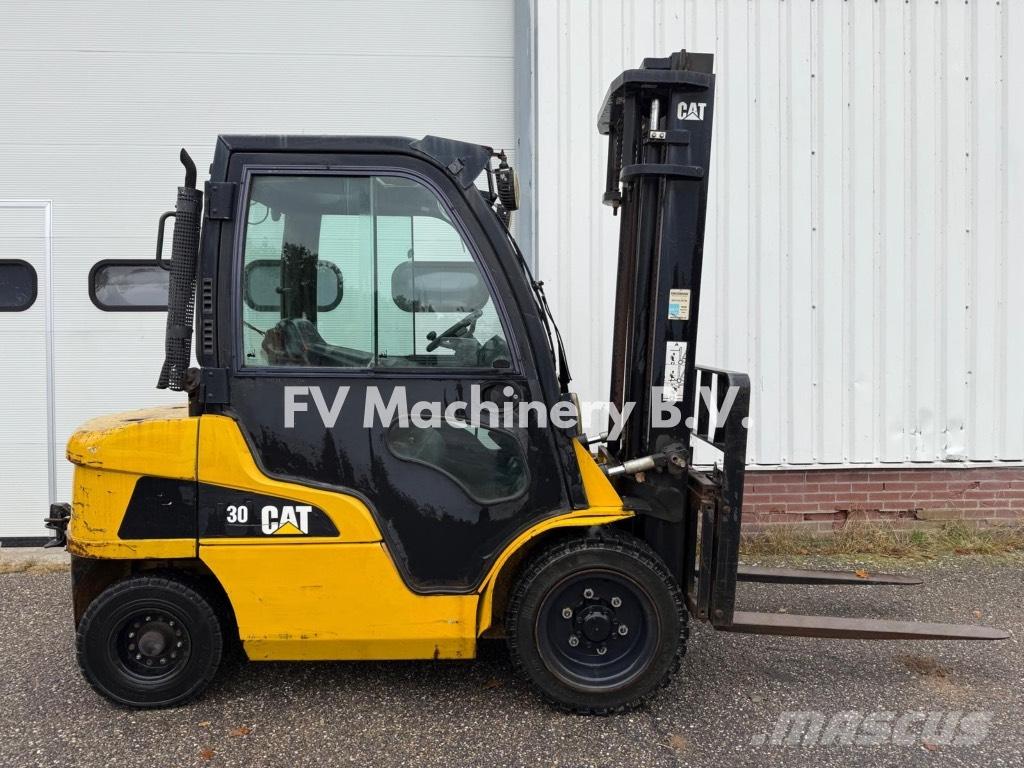 CAT DP 30 N Wózki Diesla