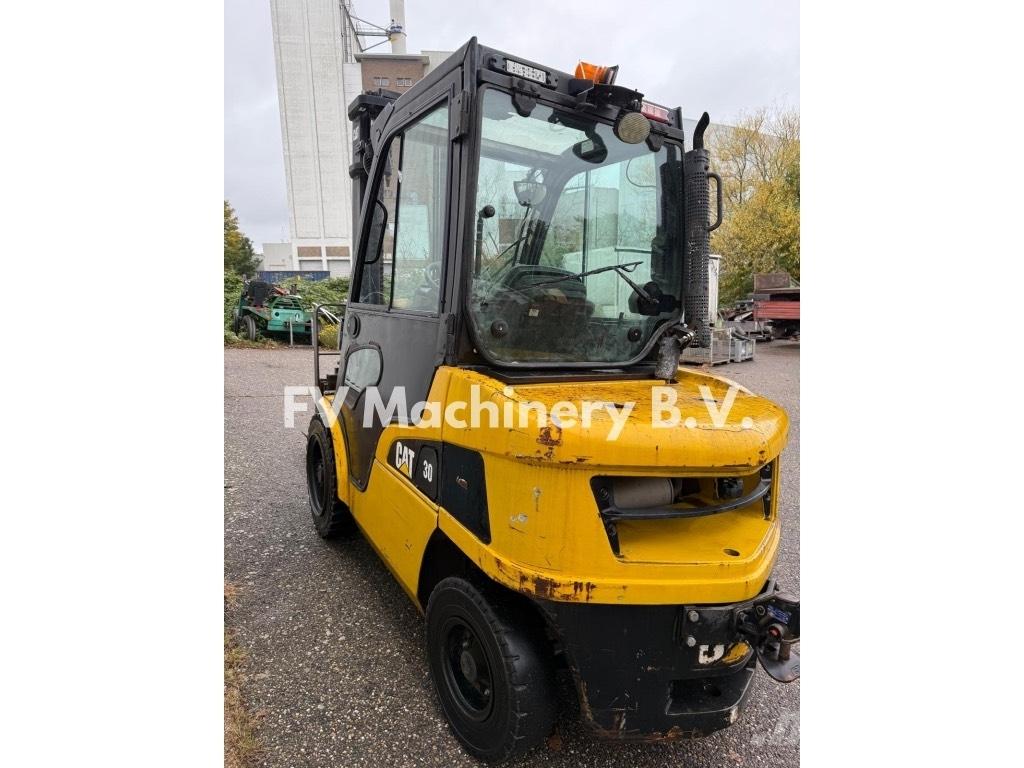 CAT DP 30 N Wózki Diesla