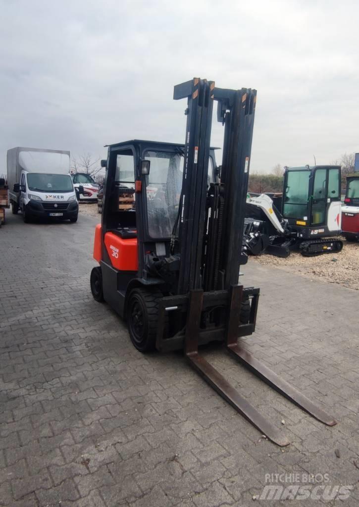 Doosan D 30 G Wózki Diesla