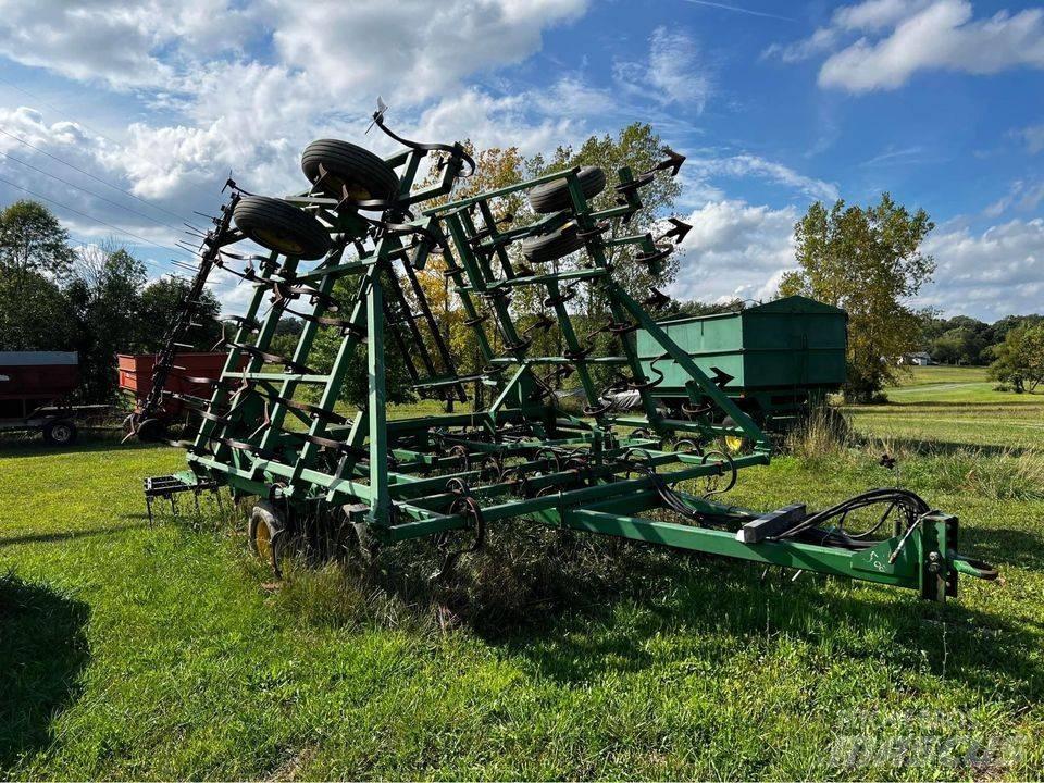 John Deere 960 Kultywatory