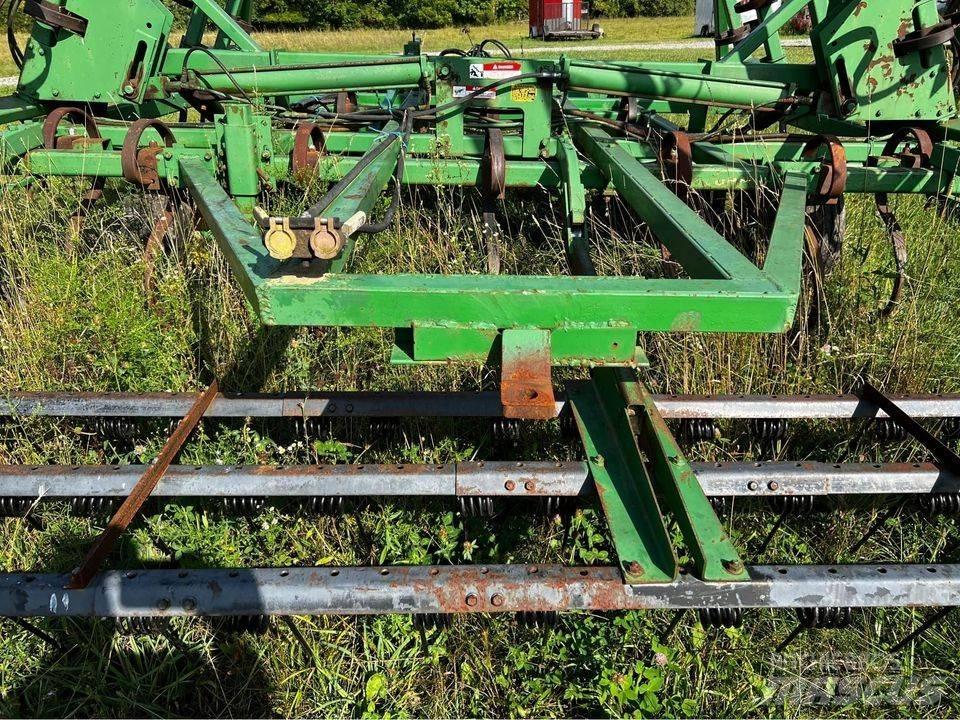 John Deere 960 Kultywatory