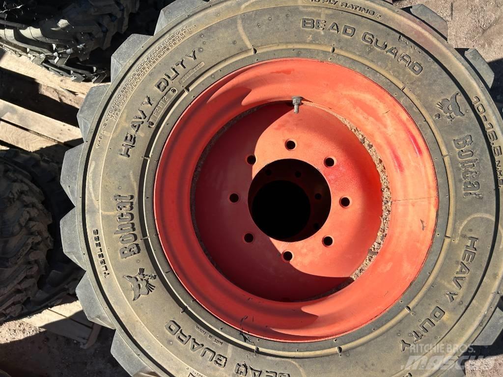Bobcat 10x16.5 Tires Opony, koła i felgi