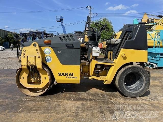 Sakai TW 352 Walce jednobębnowe
