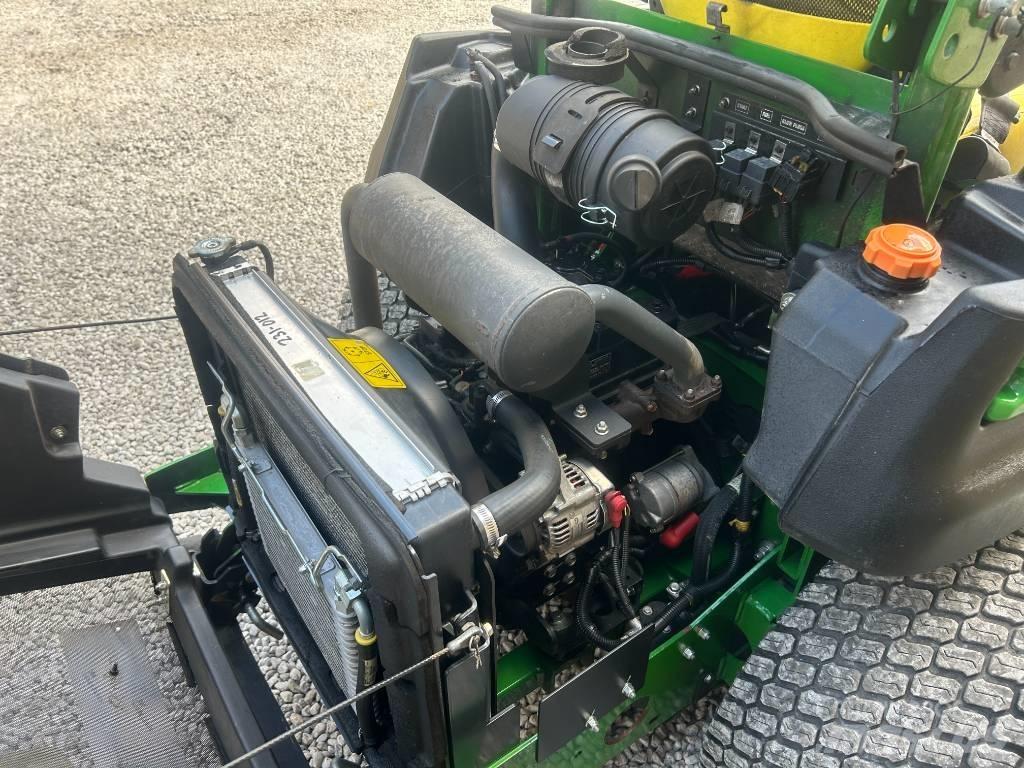 John Deere 997 Kosiarki o zerowym promieniu skrętu