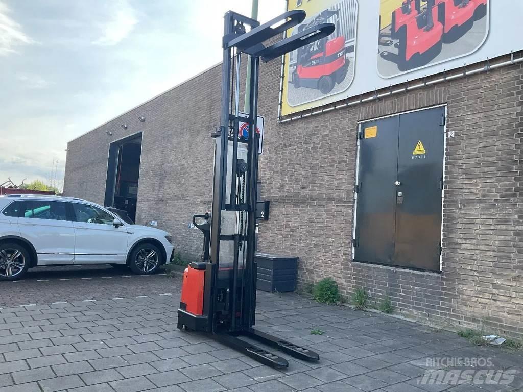 Toyota BT SWE120L Wózki widłowe unoszące z dyszlem