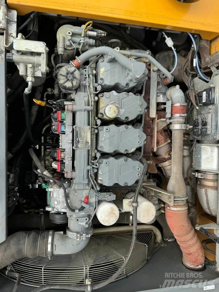 Liebherr LH 30 M Koparki przeładunkowe