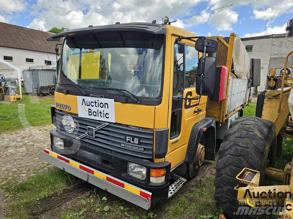 Volvo FL612 Ciężarówki typu Platforma / Skrzynia